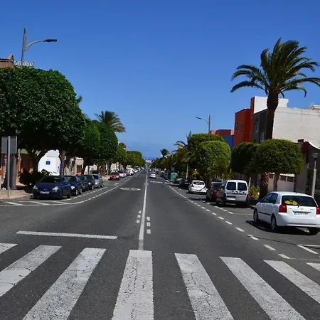 Piso Amanecer Cruce Arinaga 아파트 *